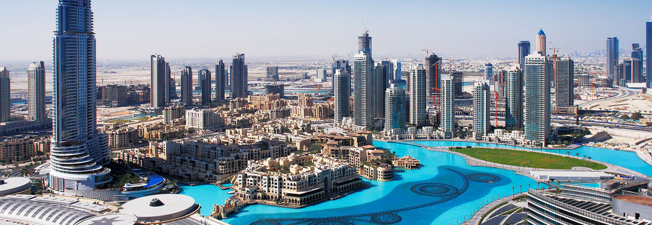 Why is the best time to fly to Dubai in spring