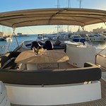 Sunseeker 82 Yacht
