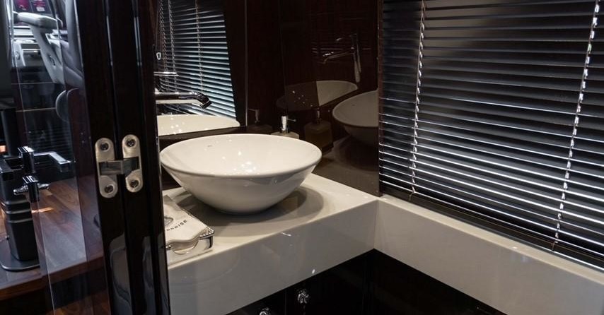 Sunseeker 86 Yacht