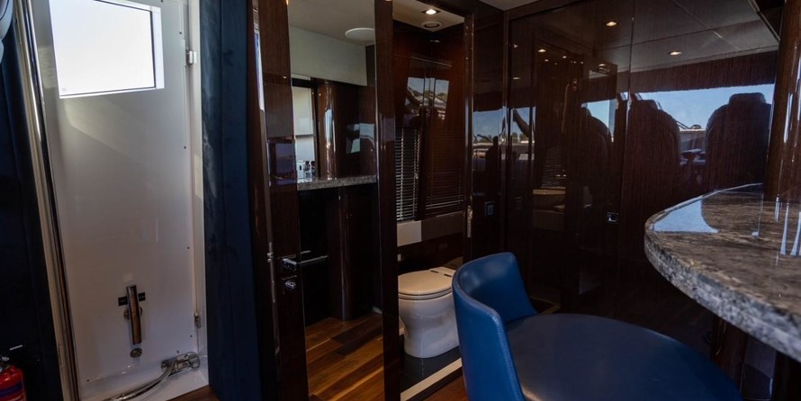 Sunseeker 86 Yacht