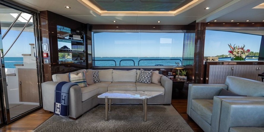 Sunseeker 86 Yacht