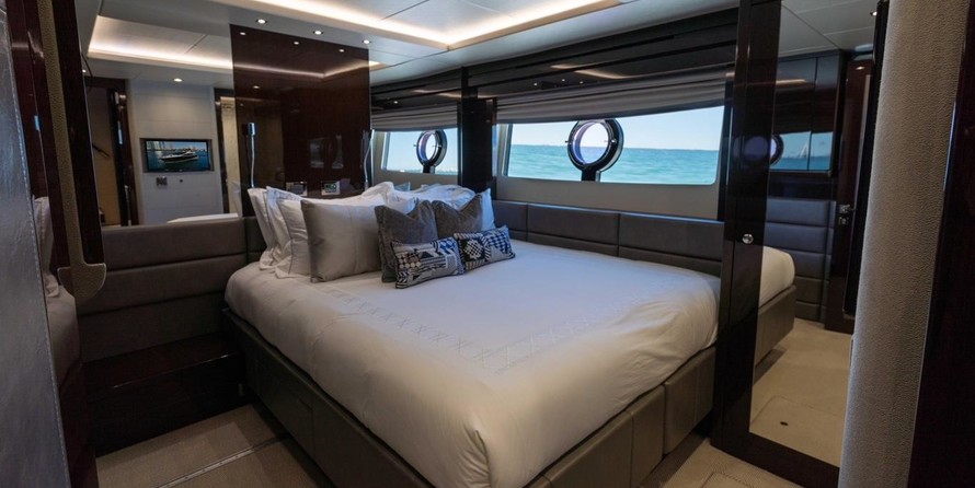 Sunseeker 86 Yacht
