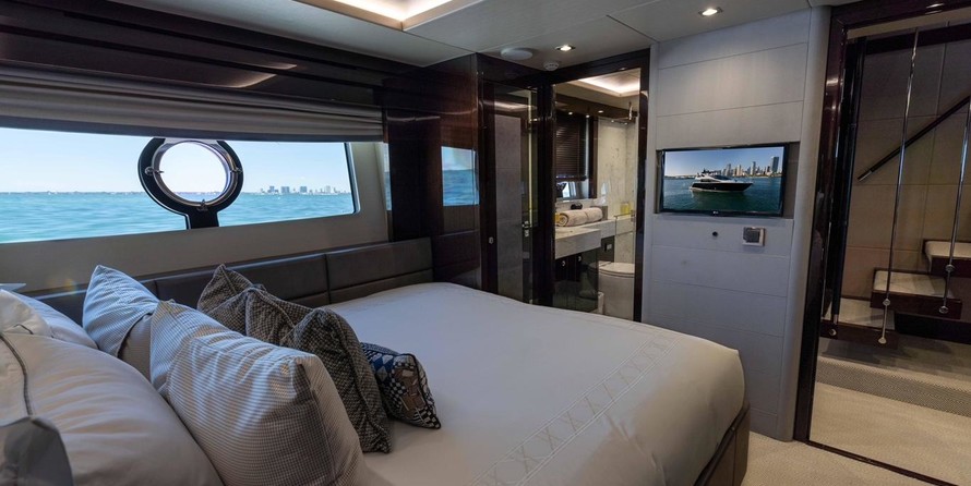 Sunseeker 86 Yacht