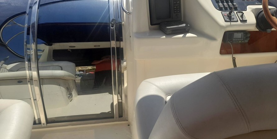 Sunseeker Mustique 42