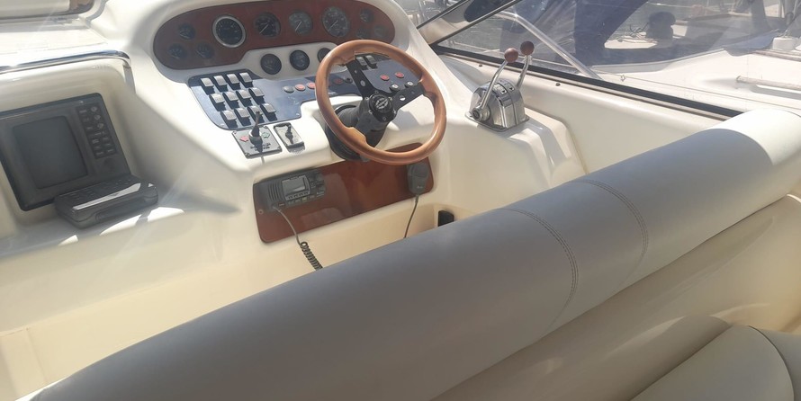 Sunseeker Mustique 42