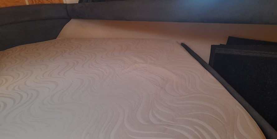 Sunseeker Mustique 42