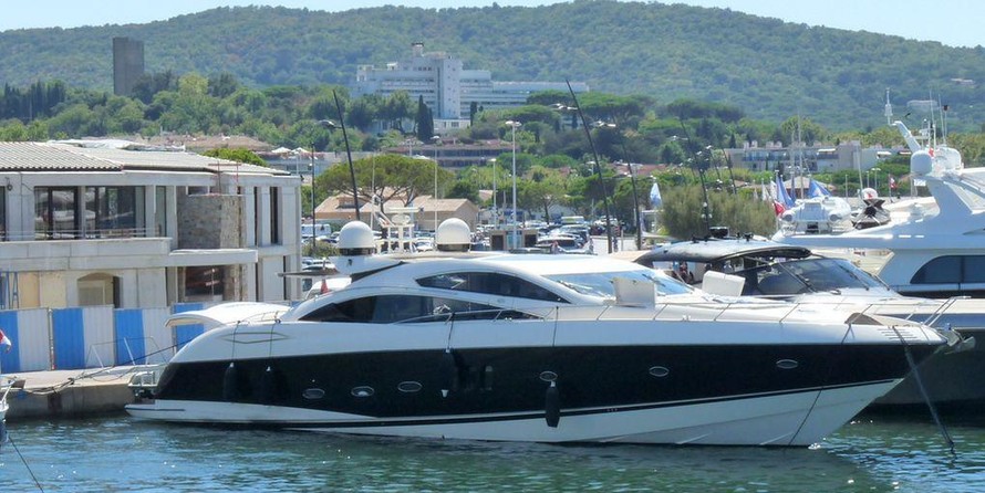 Sunseeker Predator 82