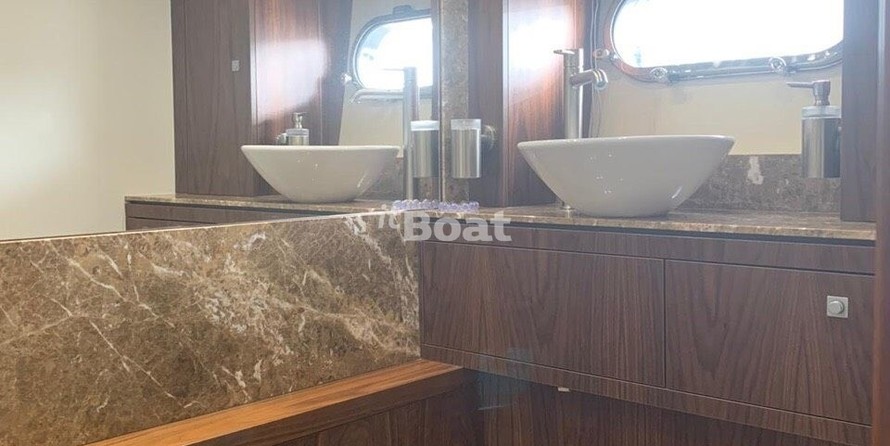 Sunseeker 73 Manhattan