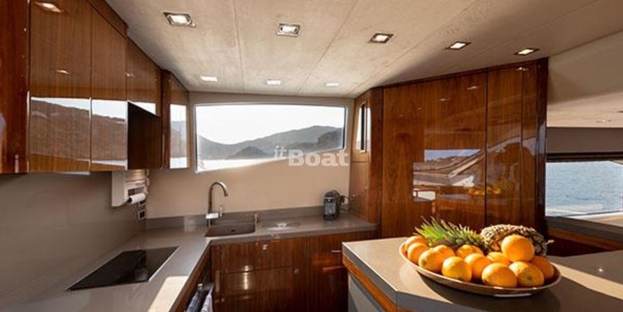 Sunseeker 70 Manhattan