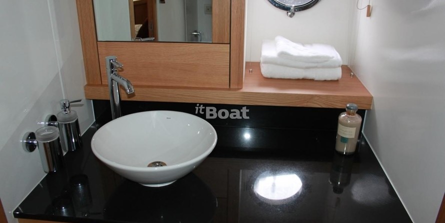 Sunseeker 63 Manhattan