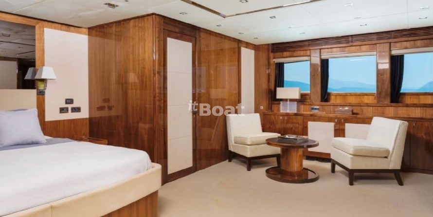 Sunseeker custom 37.40ft