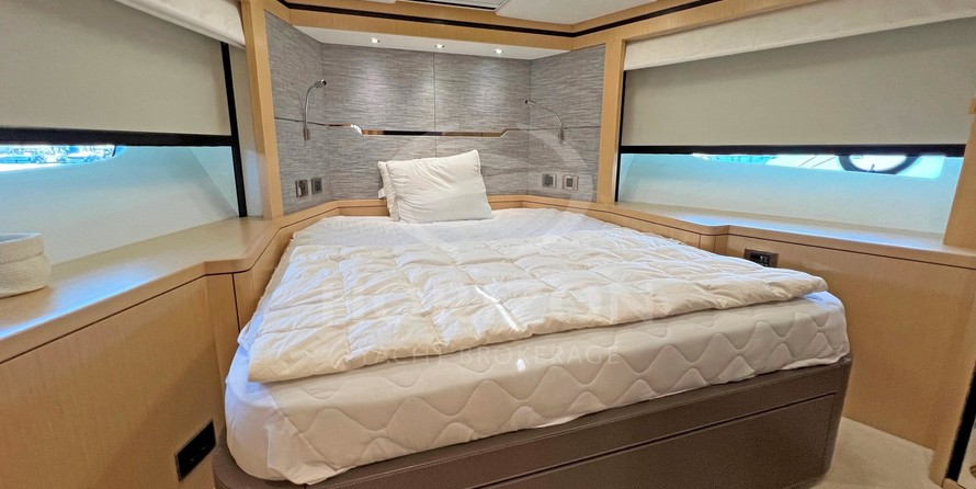 Sunseeker Predator 68