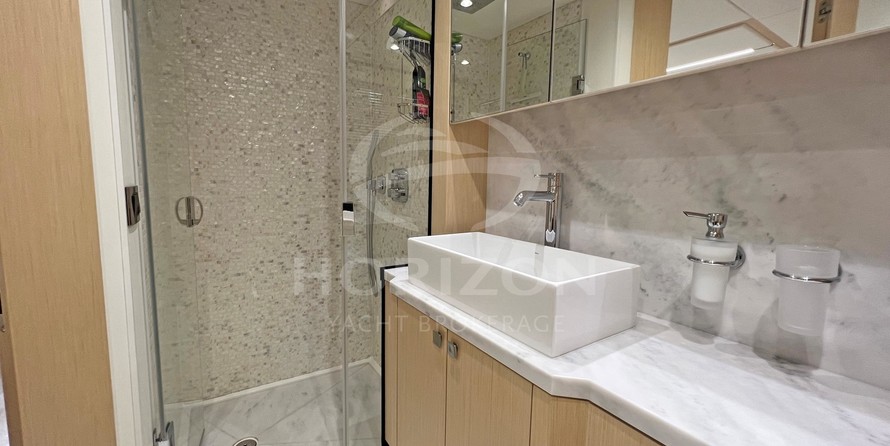 Sunseeker Predator 68