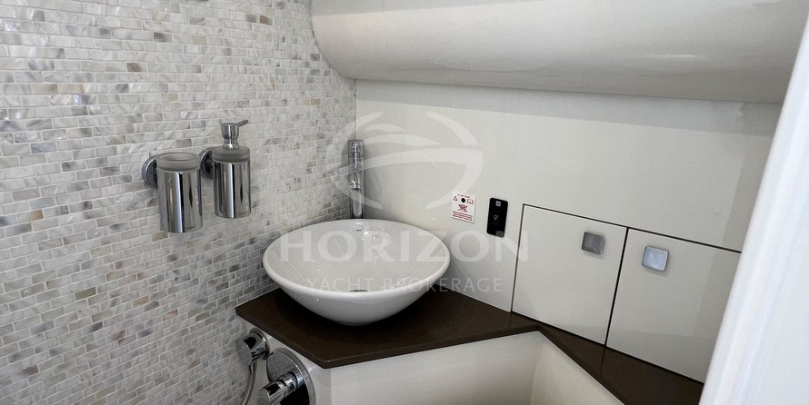 Sunseeker Predator 68