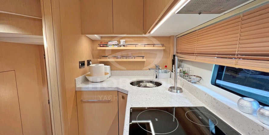 Sunseeker Predator 68