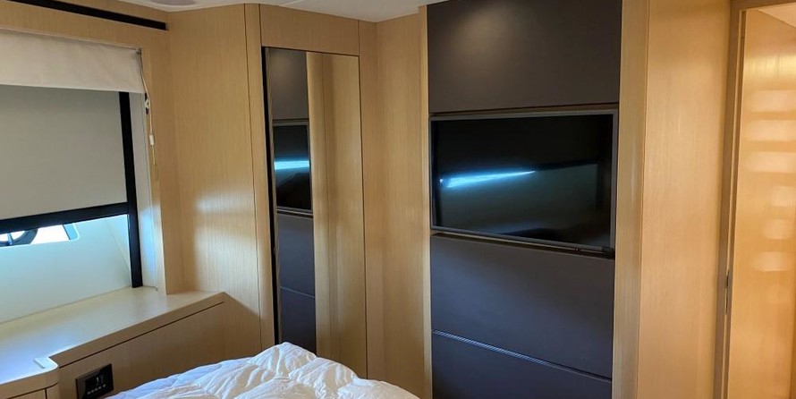 Sunseeker Predator 68