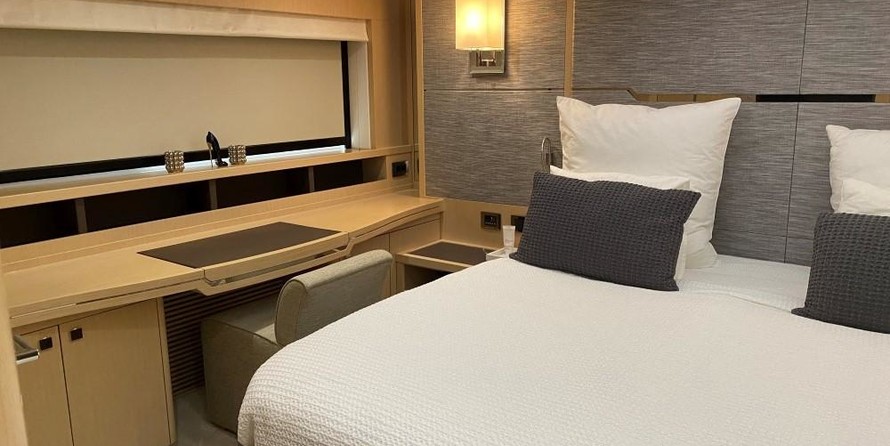 Sunseeker Predator 68