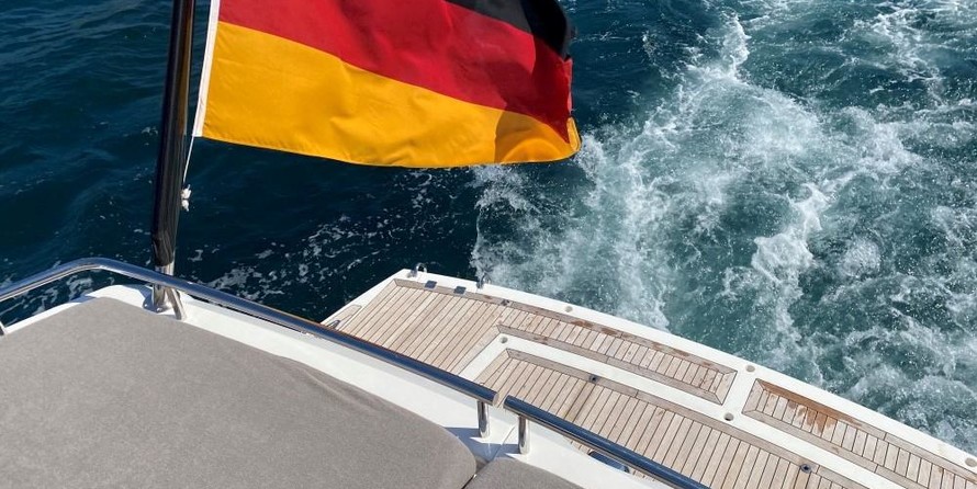 Sunseeker Predator 68