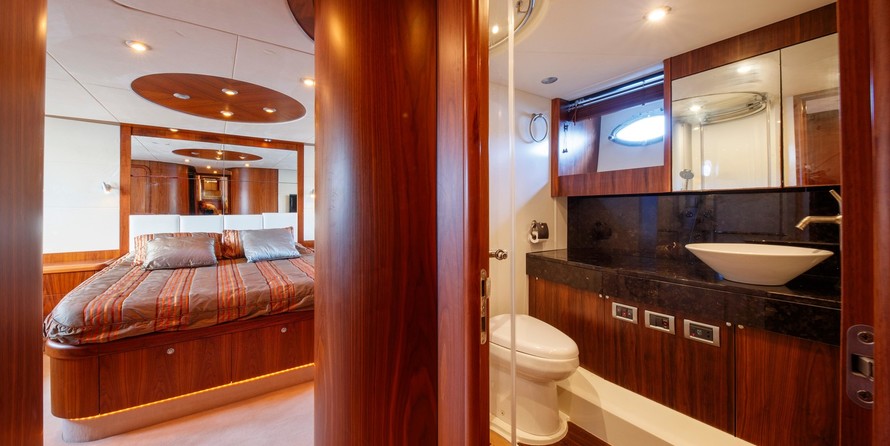 Sunseeker Predator 72