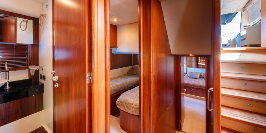 Sunseeker Predator 72