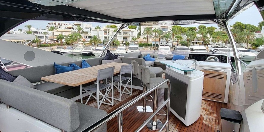 Sunseeker 76 Yacht