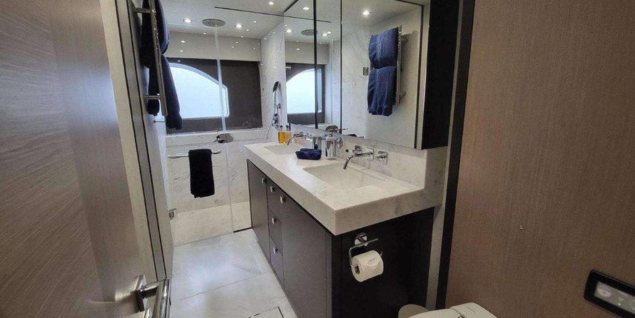 Sunseeker 76 Yacht