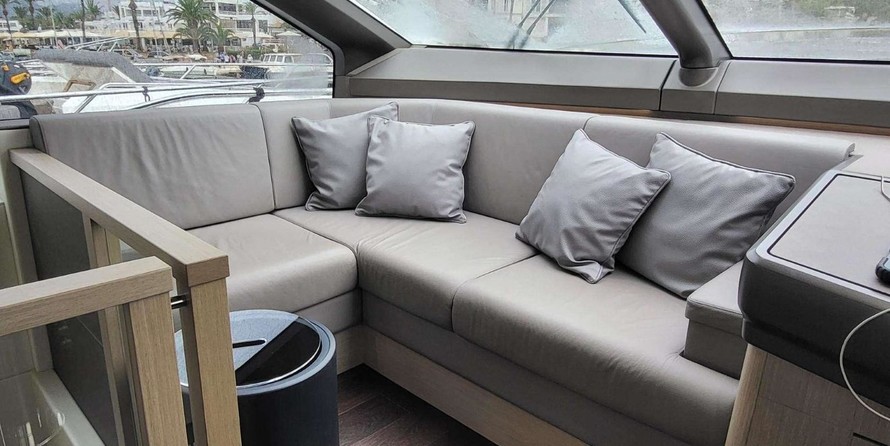 Sunseeker 76 Yacht