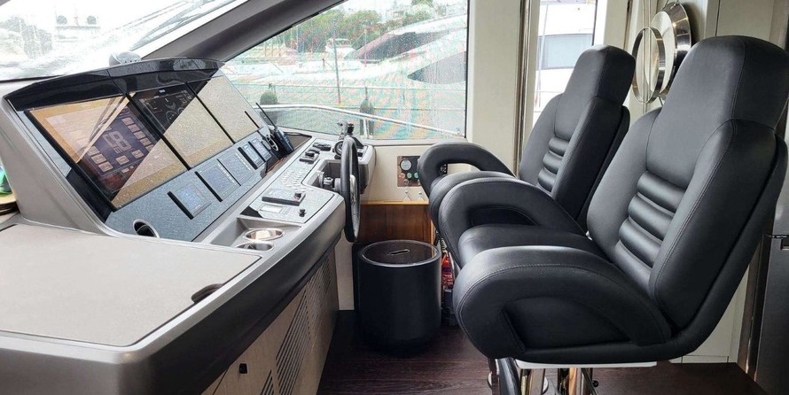 Sunseeker 76 Yacht