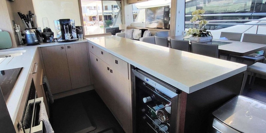 Sunseeker 76 Yacht