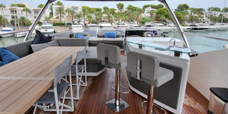 Sunseeker 76 Yacht