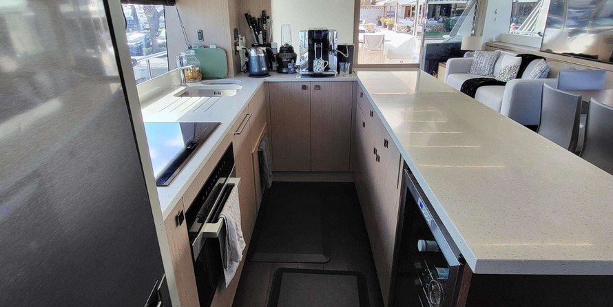 Sunseeker 76 Yacht