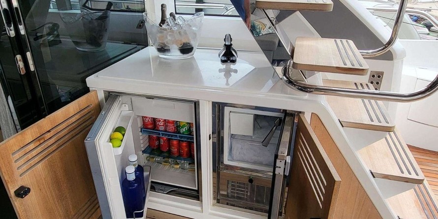 Sunseeker 76 Yacht
