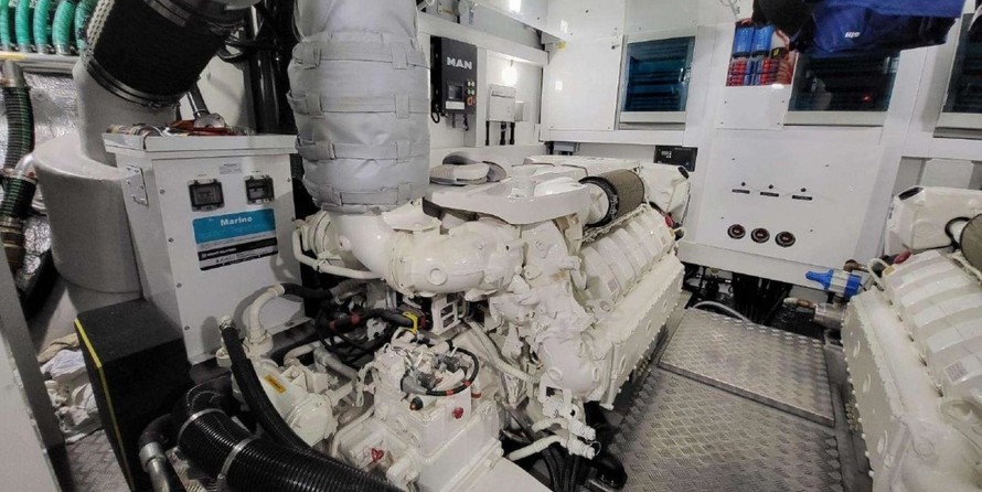 Sunseeker 76 Yacht