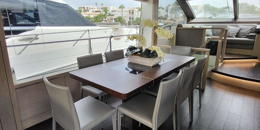 Sunseeker 76 Yacht