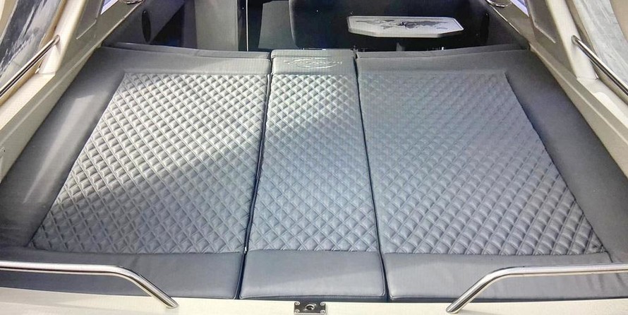 Sunseeker custom 37.40ft