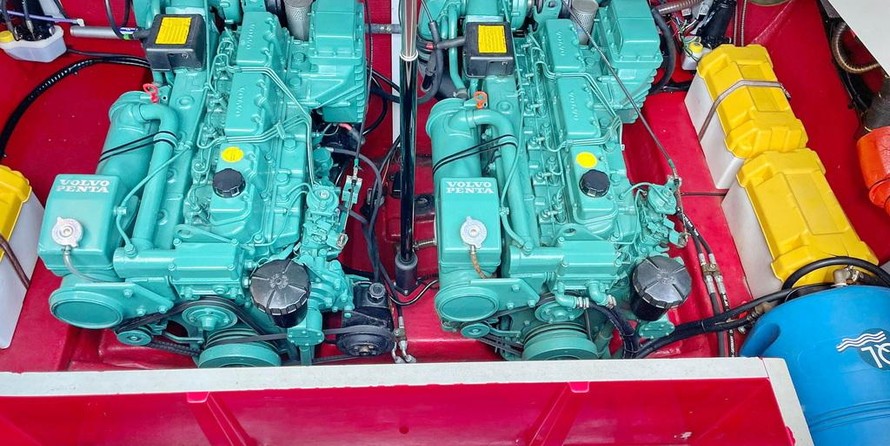 Sunseeker custom 37.40ft