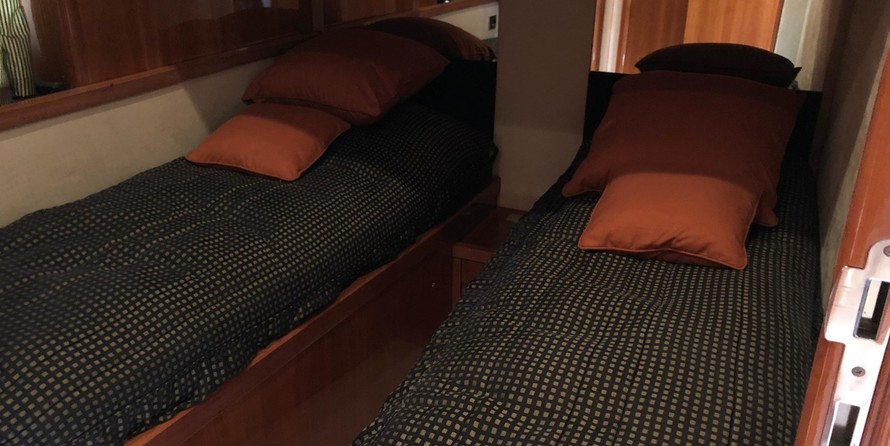 Sunseeker Predator 72