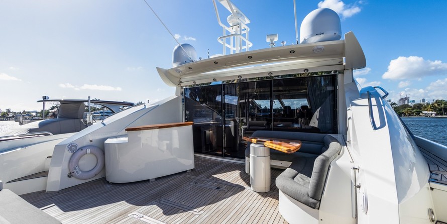 Sunseeker Predator 82