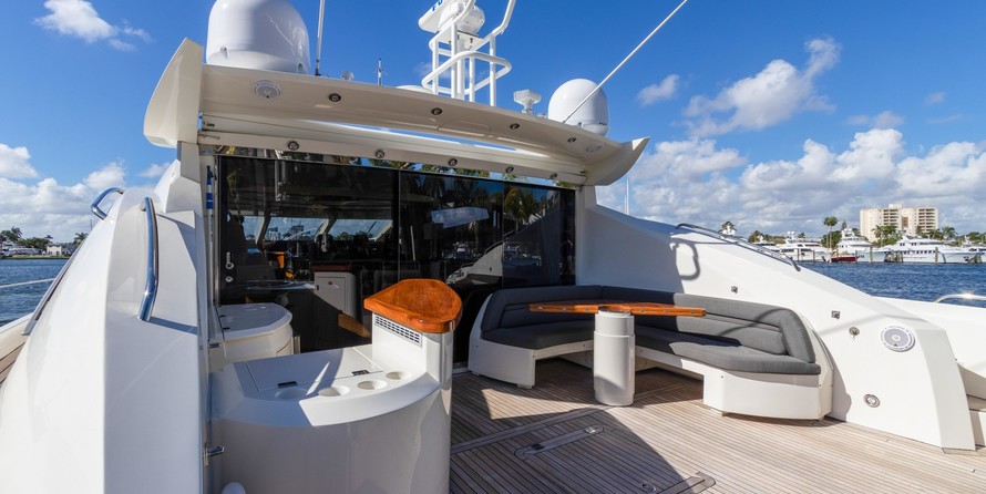 Sunseeker Predator 82