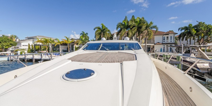 Sunseeker Predator 82