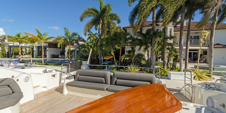 Sunseeker Predator 82