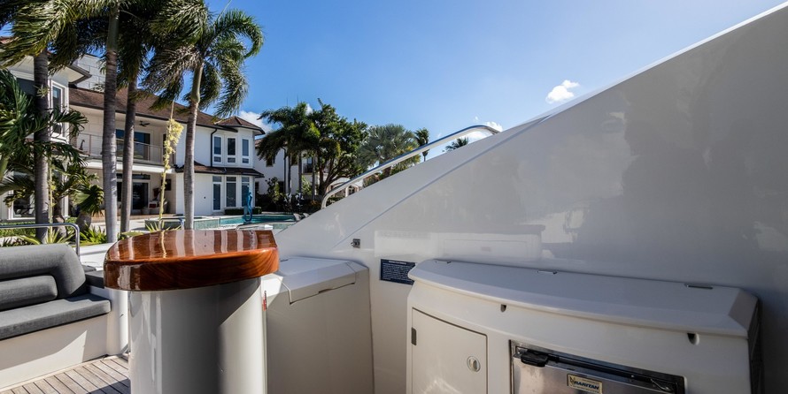 Sunseeker Predator 82