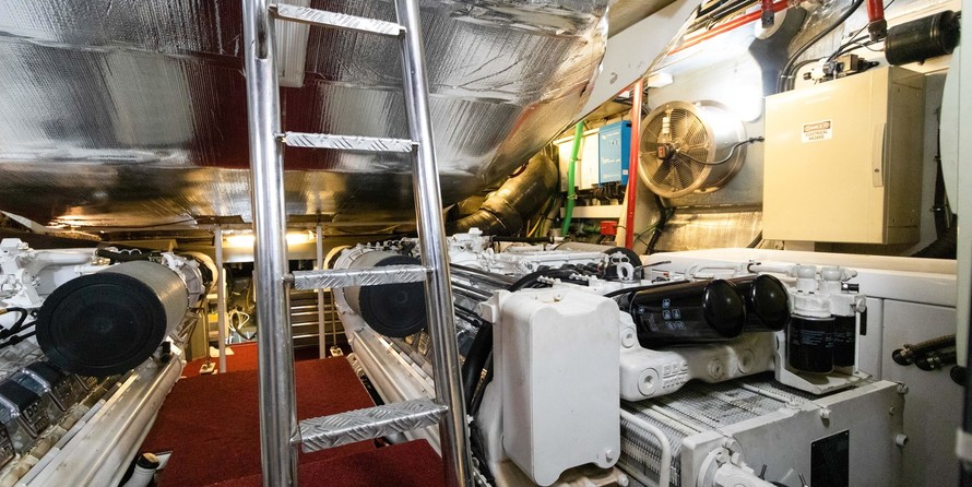 Sunseeker Predator 82