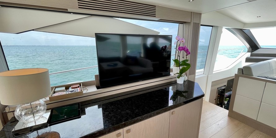 Sunseeker 74 Sport Yacht