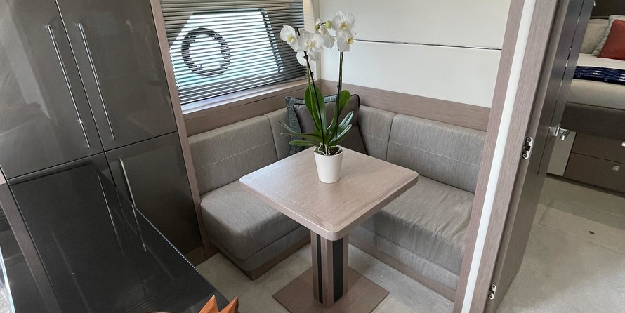 Sunseeker 74 Sport Yacht