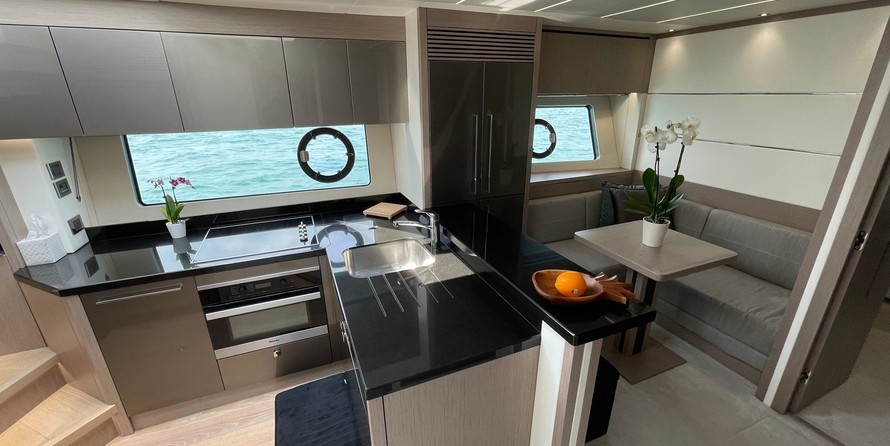 Sunseeker 74 Sport Yacht